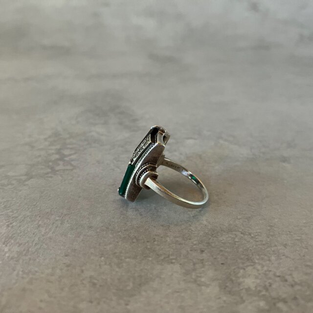 022】旅するグリーンストーン – 異国のドレスリング | iichi 日々の