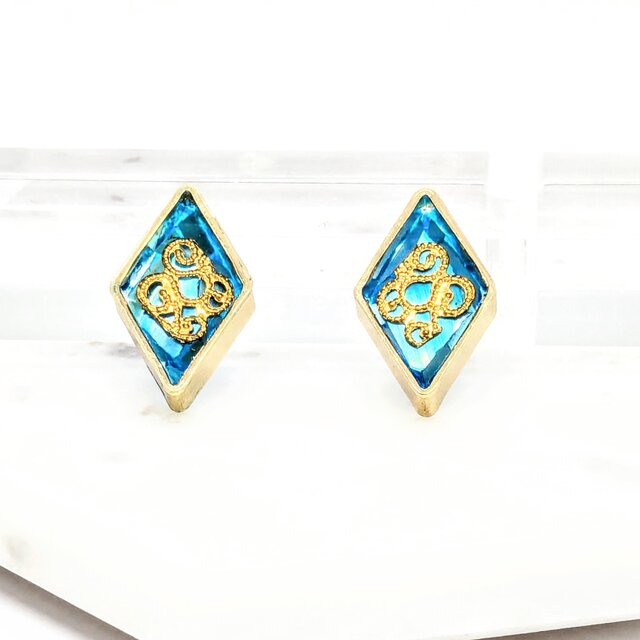 ダイヤのブルー螺鈿と透かし模様のピアスイヤリング【2114】