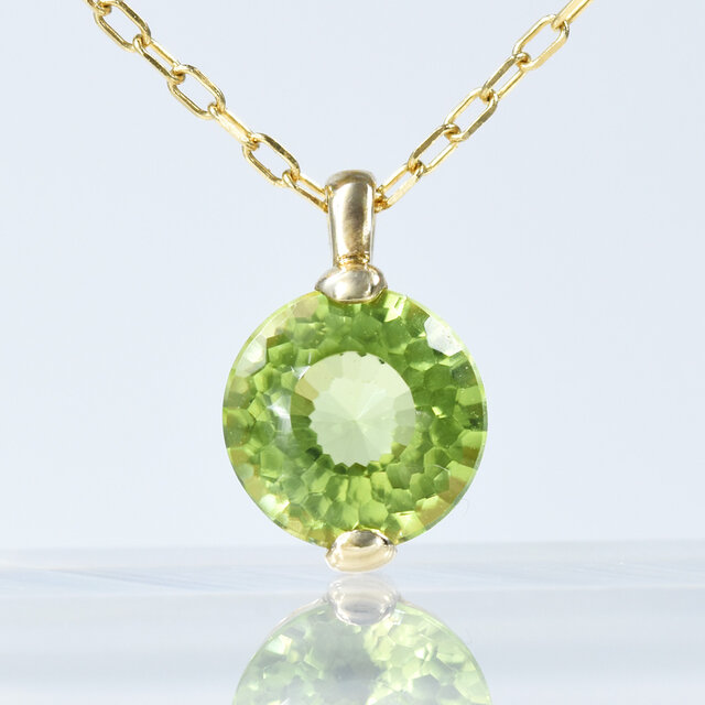 K10 ペリドット ペンダント 神話カット CJ046CIBSN