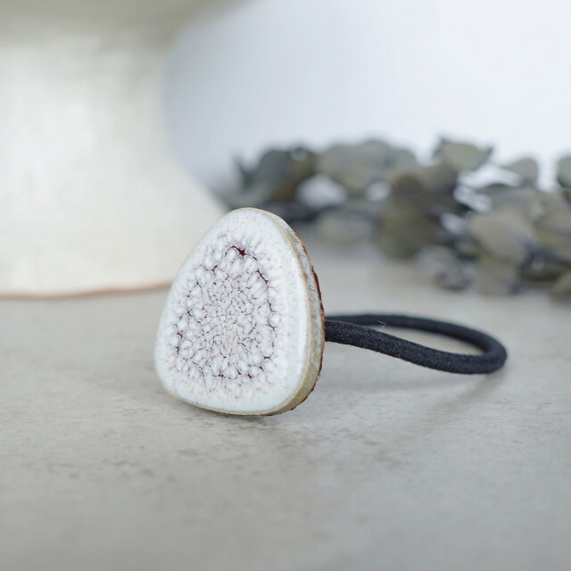 【TH-36】美濃焼ヴィンテージタイルのヘアゴム　〈 裏面レザー加工・桐箱入り〉