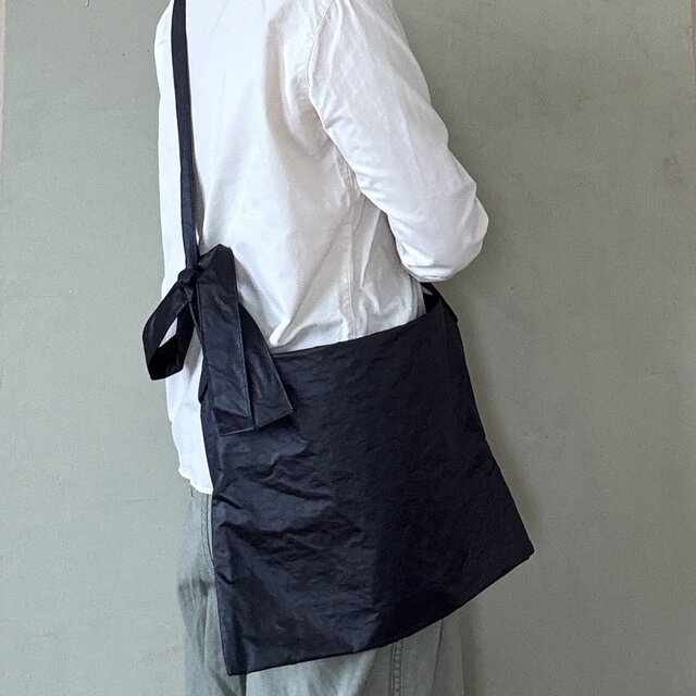 撥水 ファスナーショルダーバッグ