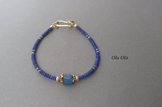 ローマングラス×ラピスラズリのブレスレット | iichi 日々の暮らしを