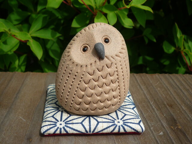 ふくろう（茶） | iichi 日々の暮らしを心地よくするハンドメイドや