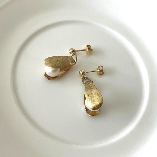 宿り木の葉と真珠のピアス 14kgf