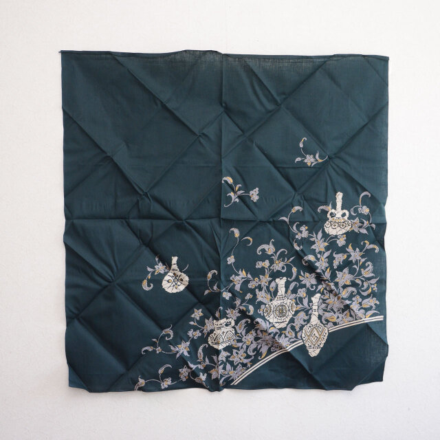 昭和後期 木綿風呂敷（瓶と草花文様）ジャパンヴィンテージ デッド