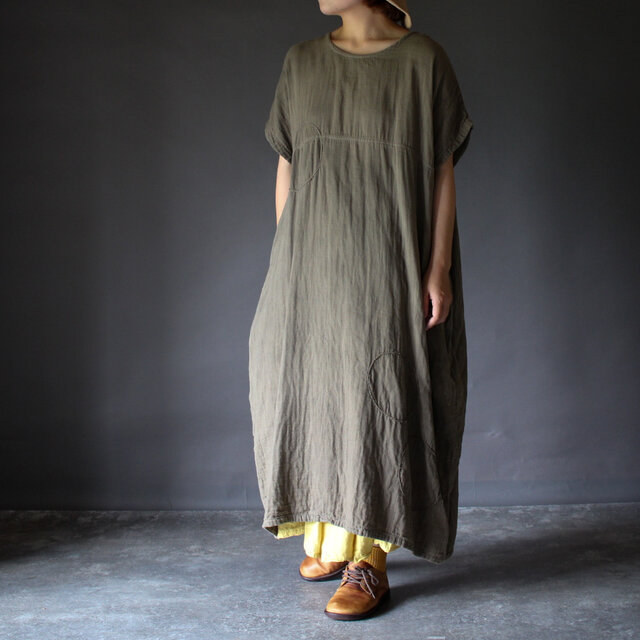 手紡ぎステッチワンピース｜老竹色（おいたけいろ）