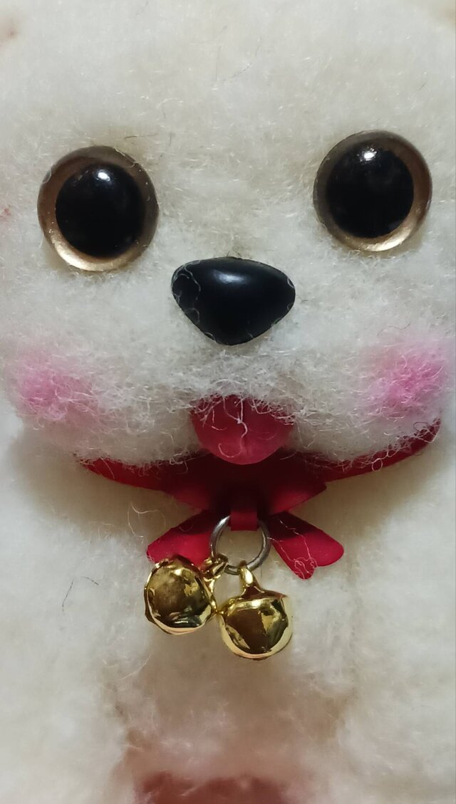 羊毛フェルト たれ耳ぷっくり犬ワンちゃん お腹すいたー！ | iichi