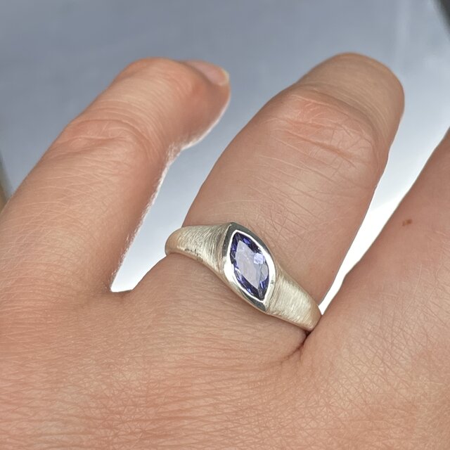 ダイヤリング　タンザナイトリング　マーキスカットリング　裏抜きなし11.5号 タンザナイト マーキスカット 0.59ct 印台angled シルバーSV925リング