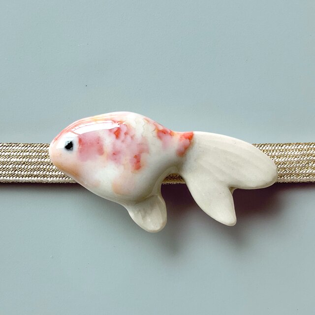 帯留め 琉金の桜ちゃん