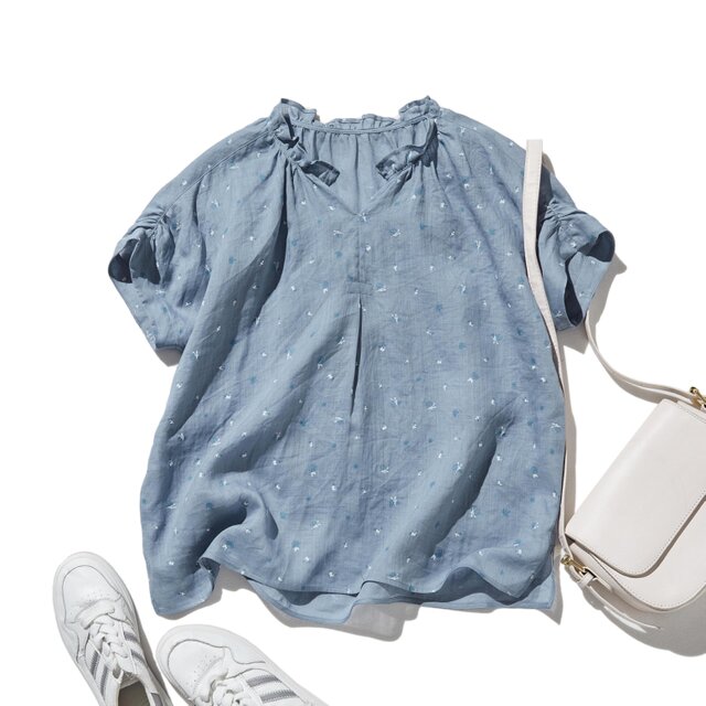 真夏にも涼しく着れる麻のブラウス　プリントブラウス　ブルーグレー　250606-3