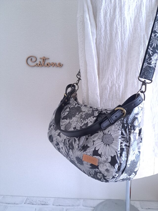 持ち手別売り リバティ ラミネート 魔女子さんノワール 横長ショルダー