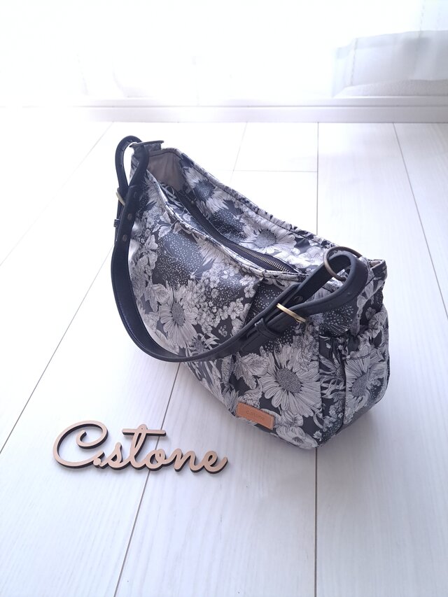 受注製作♪ リバティ ラミネート スイムダンクレア 黒横長ワンハンドル