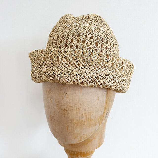 ナチュラルレースのハット