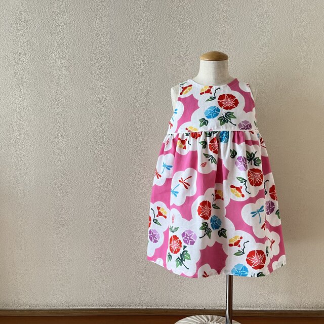 子供　浴衣地ひかえめフレアーワンピース　注染とんぼと朝顔（ピンク地）　80-130サイズ〈受注製作〉