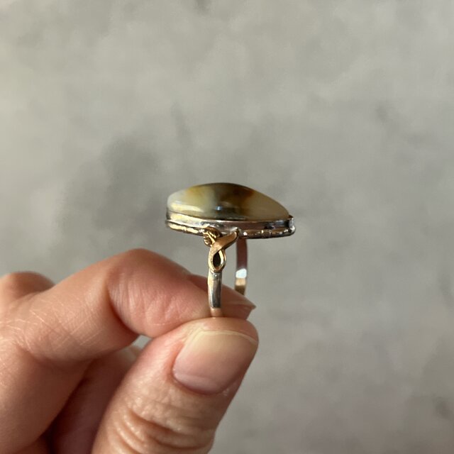 【043】静かに輝く – マーキスカットのめのうリング