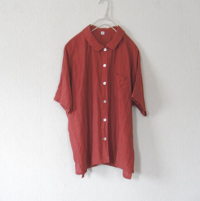 リネンのひじ丈ブラウス　渋赤