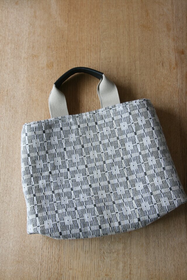 A3が入る！手織りビッグトートバッグ
