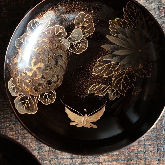 花と蝶々◇極上な蒔絵。時代物 漆芸蒔絵蓋付椀 漆器 骨董・antiques