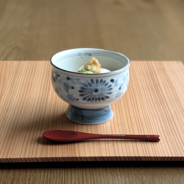 廻り菊高台小鉢 | iichi 日々の暮らしを心地よくするハンドメイドや