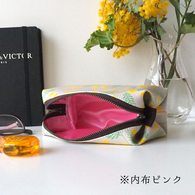 ミモザの合皮ポーチ／ベージュ | iichi 日々の暮らしを心地よくする