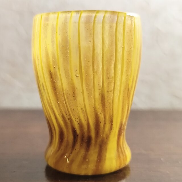 アンティーク　アールデコ アールデコの影響 重厚感ある雰囲気 イギリスアンティーク家具