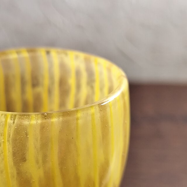アンティーク DAUM社 黄色が映えるもっと小さなアールデコ酒器