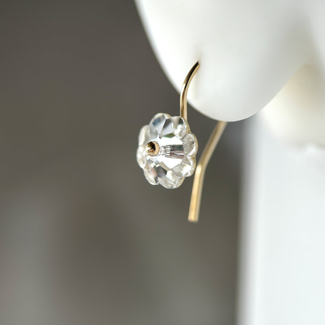 デイジー 花ピアス 透明クリスタル フラワーピアス 14kgf（8mm / 10mm
