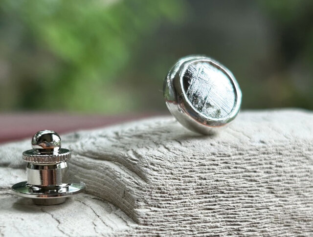 ムオニオナルスタ隕石（メテオライト）シルバータイタック・ピンズ