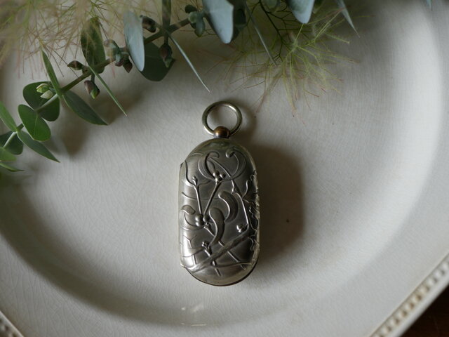 ヤドリギ　ポルトモネ　ケース　フランスアンティーク　ブロカントのある暮らし ヤドリギ ポルトモネ コインケース フランスアンティーク ブロカント