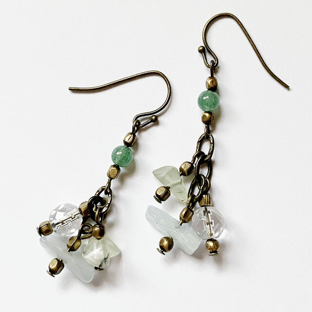 紅女　joncher　天然石ピアス（グリーンアベンチュリン・水晶・プレナイト・ベリル）