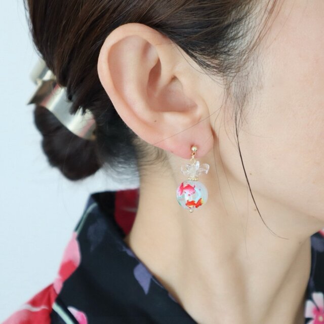 【362】金魚のイヤリング／ピアス／お祭り 夏祭り・浴衣に＞ 金魚ピアス/イヤリング | iichi 日々の暮らしを