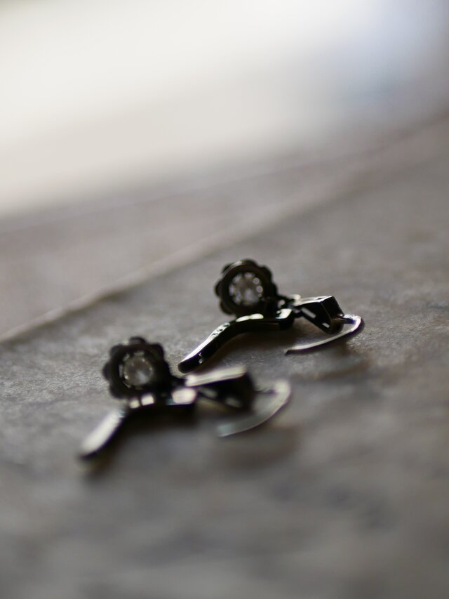 FE-12】 K18 ドルムーズピアス 天然ダイアモンド フランスアンティーク