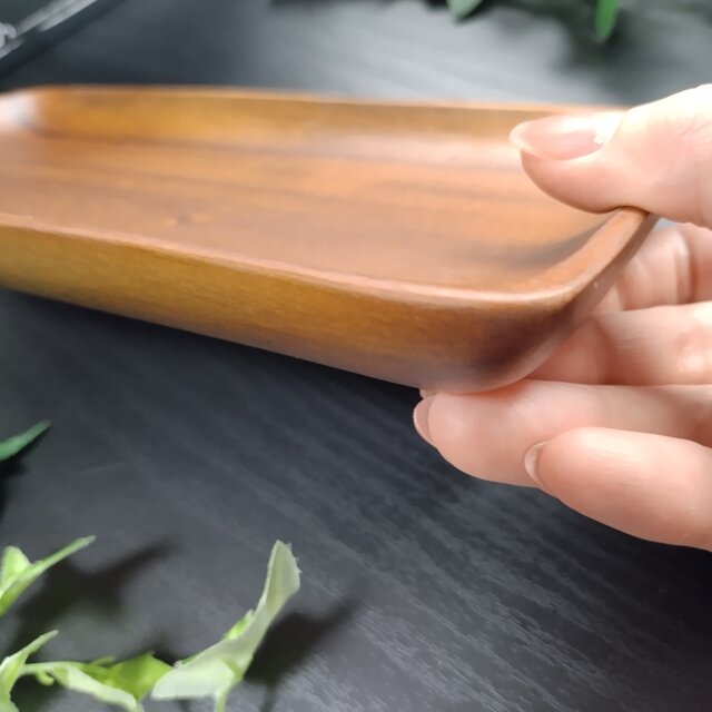 木製トレイ アカシア 名入れ 文字入れ キャッシュトレイ 小物置き 彫刻