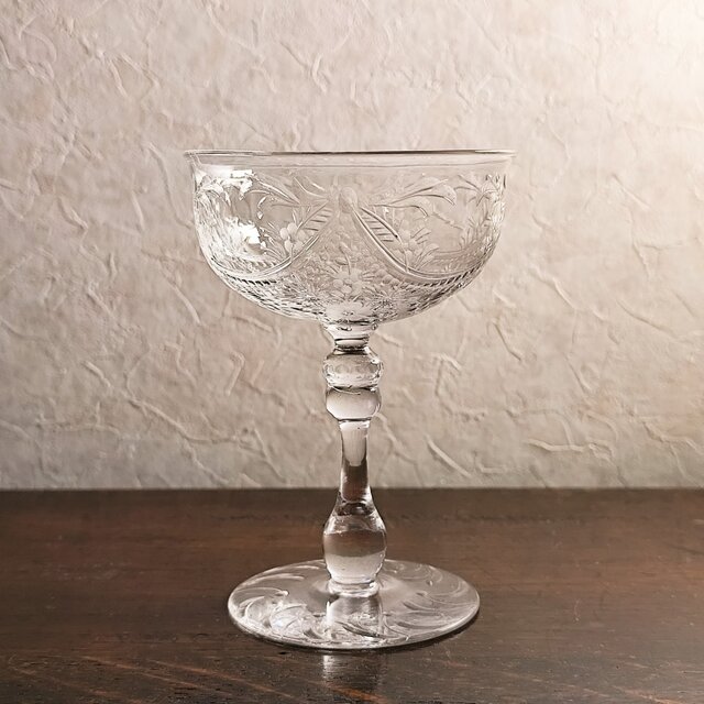 アンティーク　ヴィンテージ　TUDOR CRYSTAL 上品なシャンパングラス　高13㎝　【YG19】