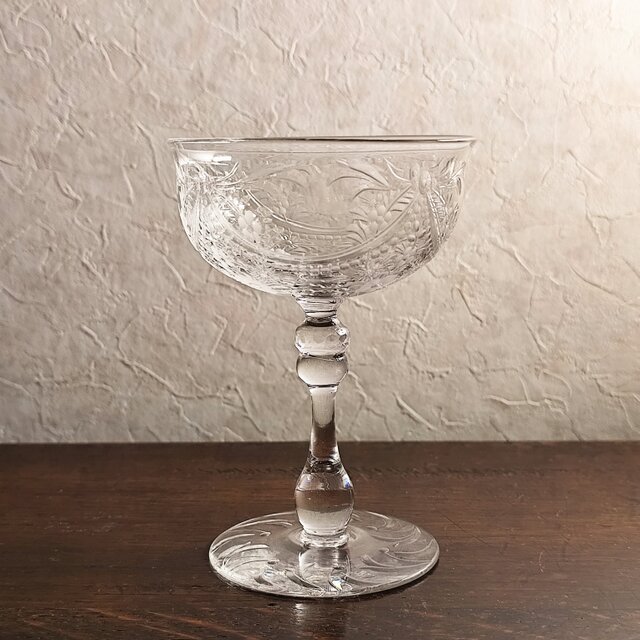 アンティーク ヴィンテージ TUDOR CRYSTAL 上品なシャンパングラス 高