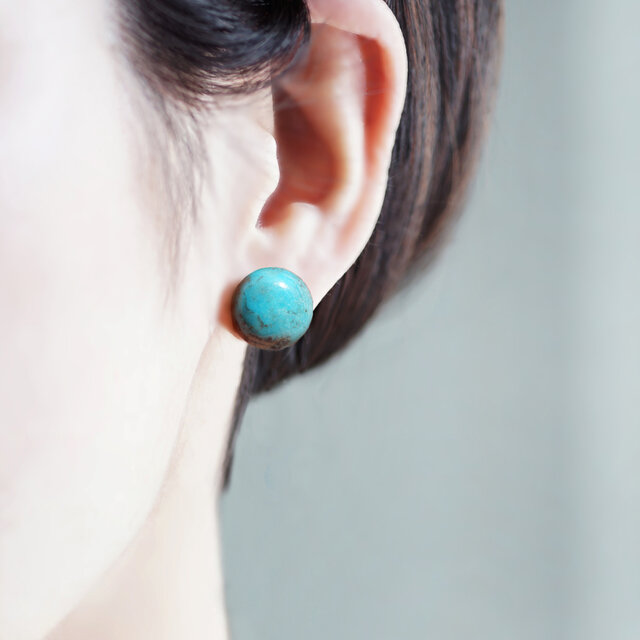 天然石爽やか空色ターコイズラウンドカボションスタッドピアスサージカルステンレス 天然石爽やか空色ターコイズラウンドカボションスタッドピアス