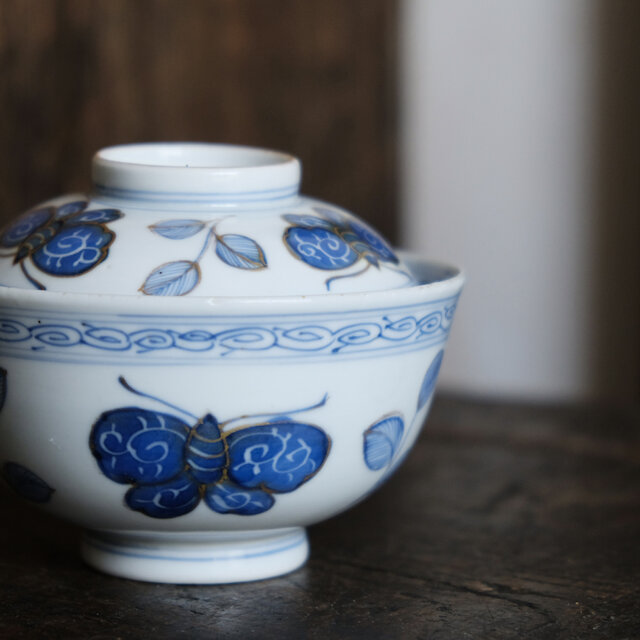 蝶とリーフ◆古伊万里　染付金彩蓋付碗4客　骨董古美術　骨董/antique　明治 蝶とリーフ◇古伊万里 染付金彩蓋付碗4客 骨董古美術 骨董
