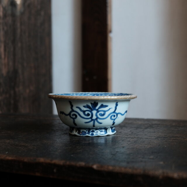 素敵な形状◇梅尽くし 伊万里 花文染付金彩深鉢 碗 骨董・antiques 器