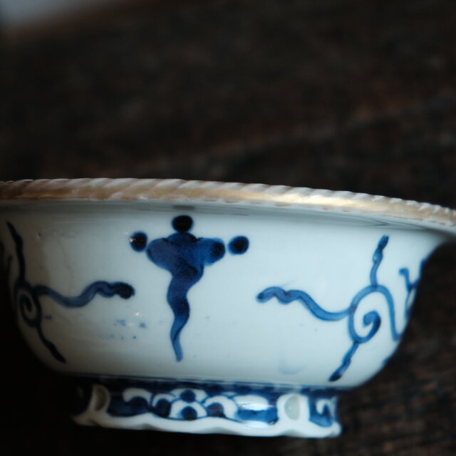 素敵な形状◇梅尽くし 伊万里 花文染付金彩深鉢 碗 骨董・antiques 器