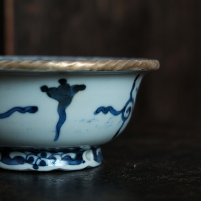 素敵な形状◇梅尽くし 伊万里 花文染付金彩深鉢 碗 骨董・antiques 器