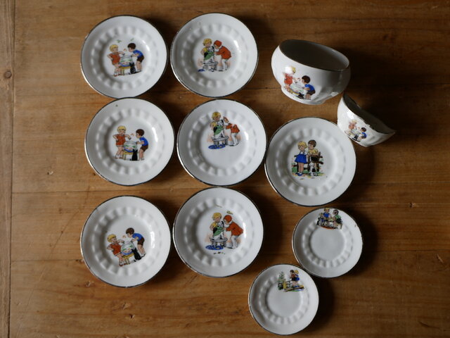 フランス　アンティーク　ディネット　2枚セット ディネット セット 子供の絵柄 フランスアンティーク アンティークの