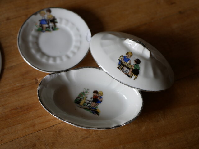 ディネット セット 子供の絵柄 フランスアンティーク アンティークの