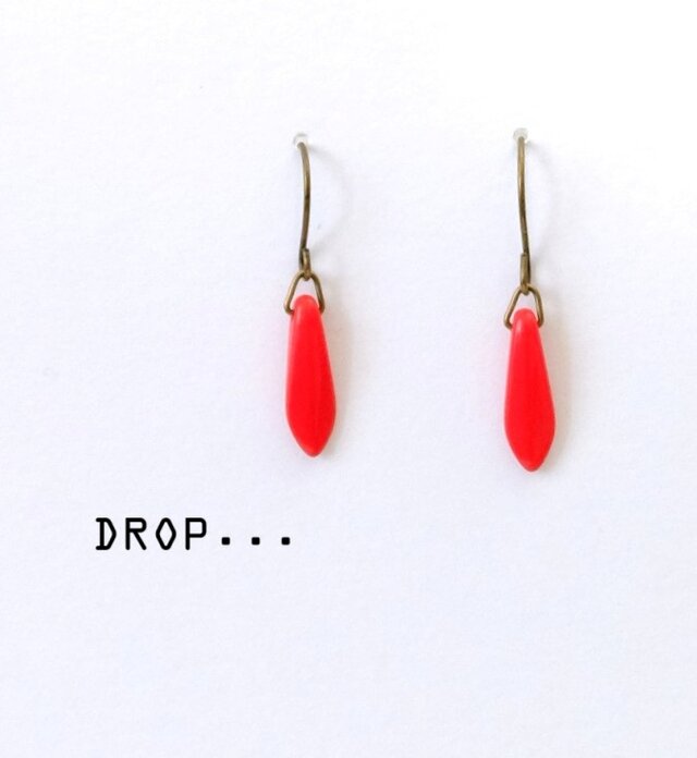 d89-A31【あか】チェコダガーのシンプルピアス（パーツ変更可能）