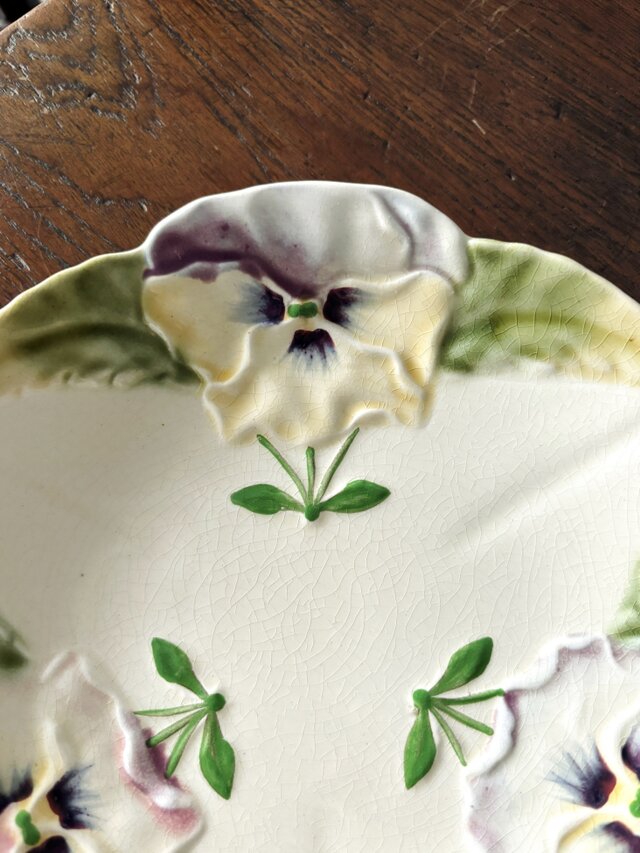 ショワジールロワ バルボティーヌ 平皿 パンジー φ20.8cm フランス