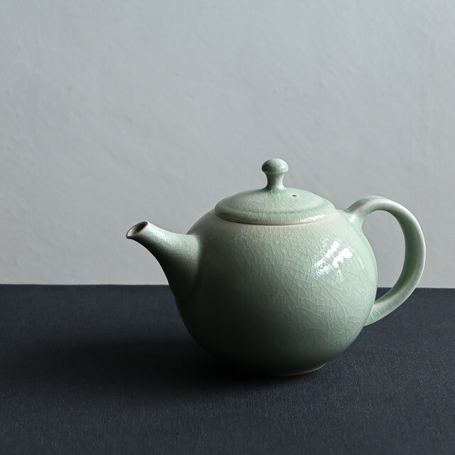 灰釉後手急須 丸型 中