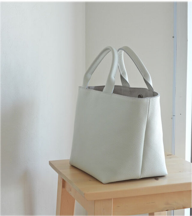 レザーミニトート レザーハンドル ホワイト | iichi 日々の暮らしを