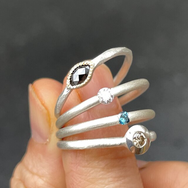 ディープブルー ダイヤモンド 約2.5㎜ plain シルバーSV925リング