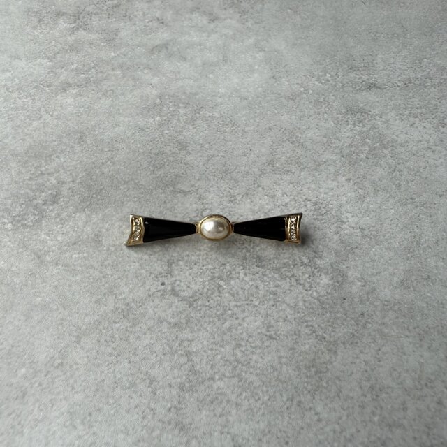 214｜ナイトバウ – 黒リボンのヴィンテージブローチ