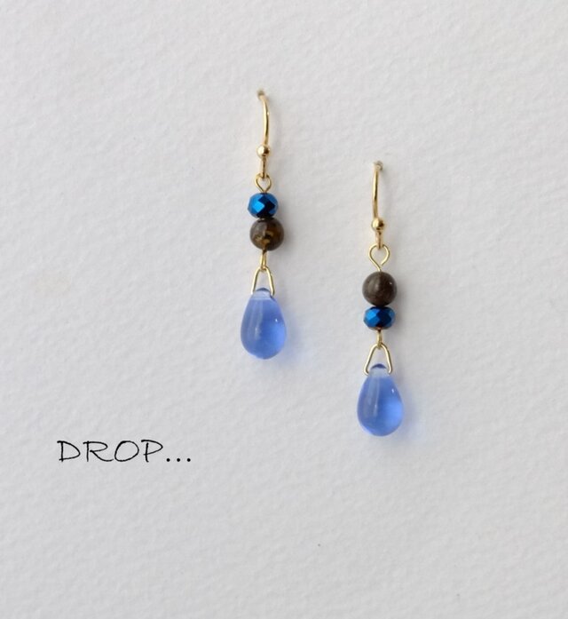 d98-53【精神の成長　天然石　ブロンザイト】と【ヒヤシンス】ドロップのアレンジピアス（パーツ変更可能）