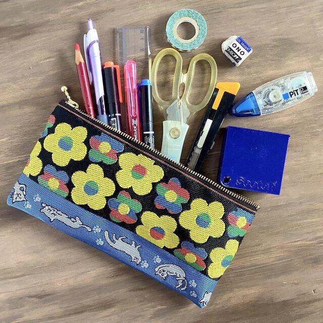 【ポルカ　猫】畳縁　幅広　ペンケース　ポーチ　マスクケース　カラフル　レトロ　花柄